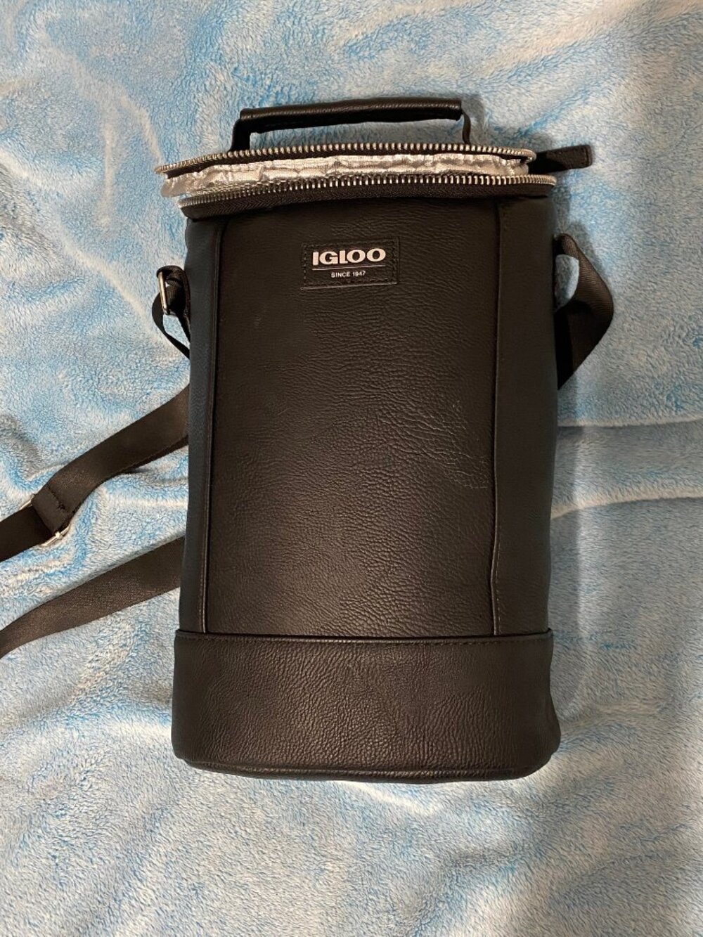 Igloo Lux collection beverage tote Black vegan leather Vertical Cooler Sling Bag